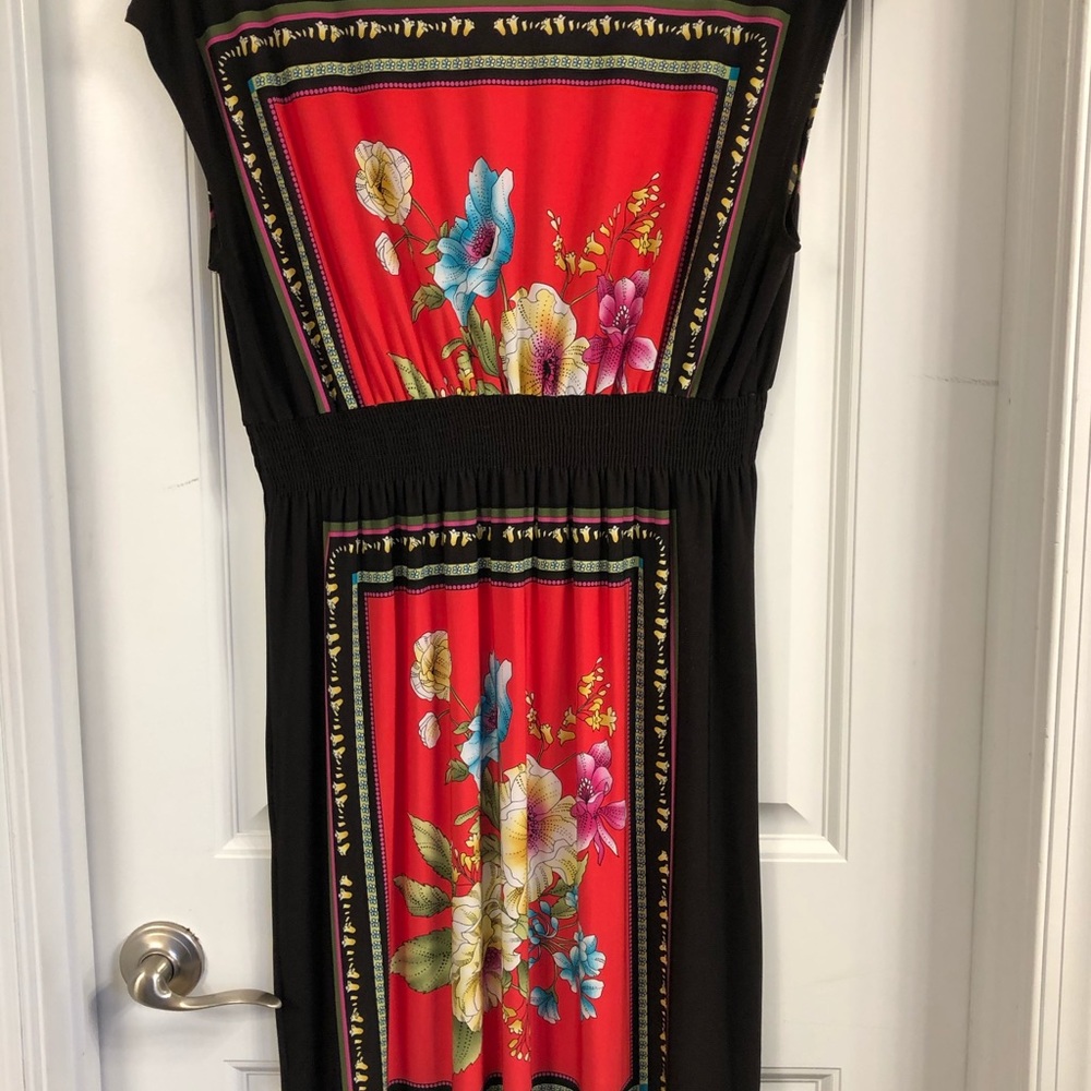 Dress - Picture 5 of 9